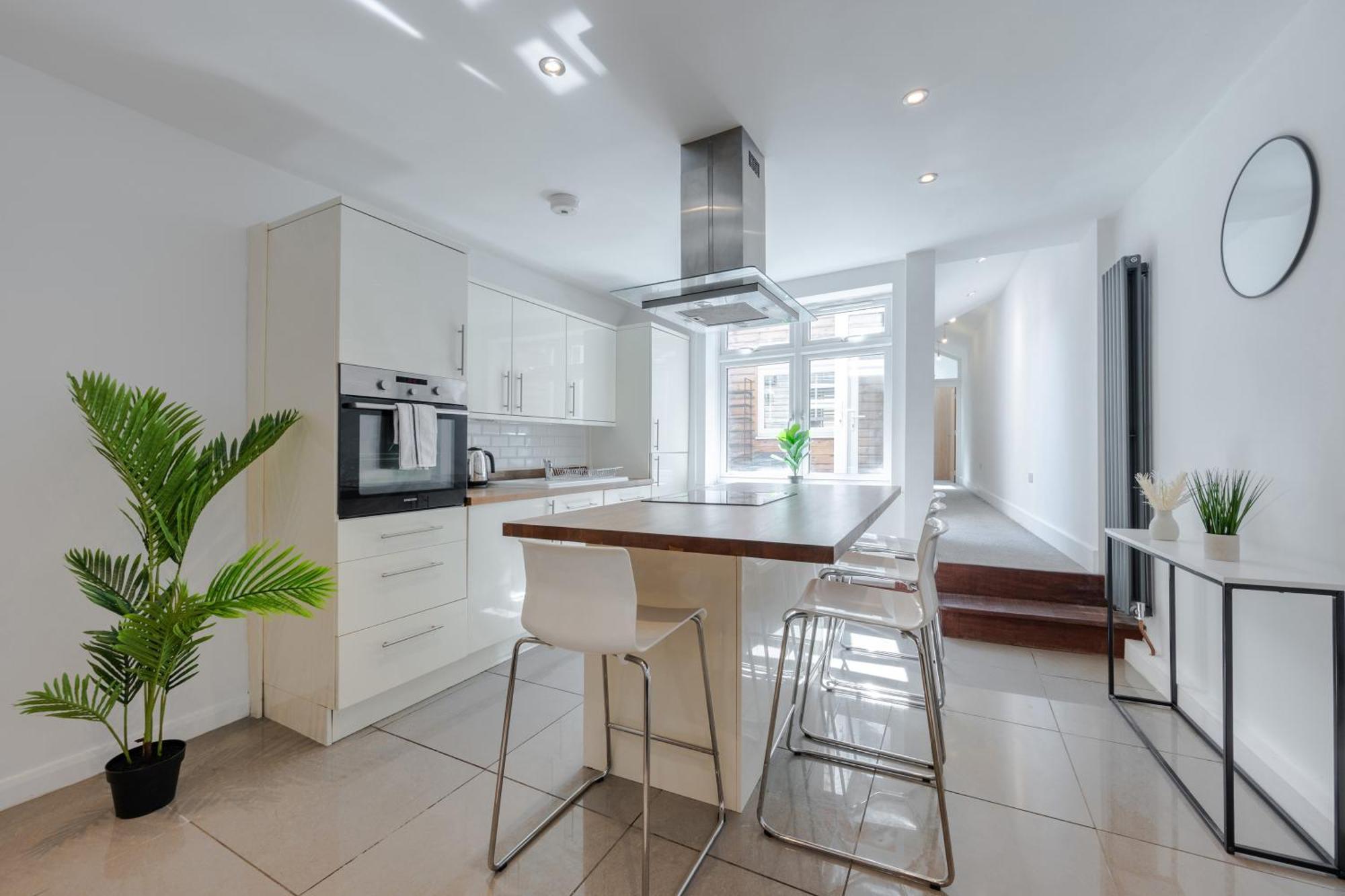 Stylish Two Bedroom Apartment By Central London With Garden Eksteriør bilde