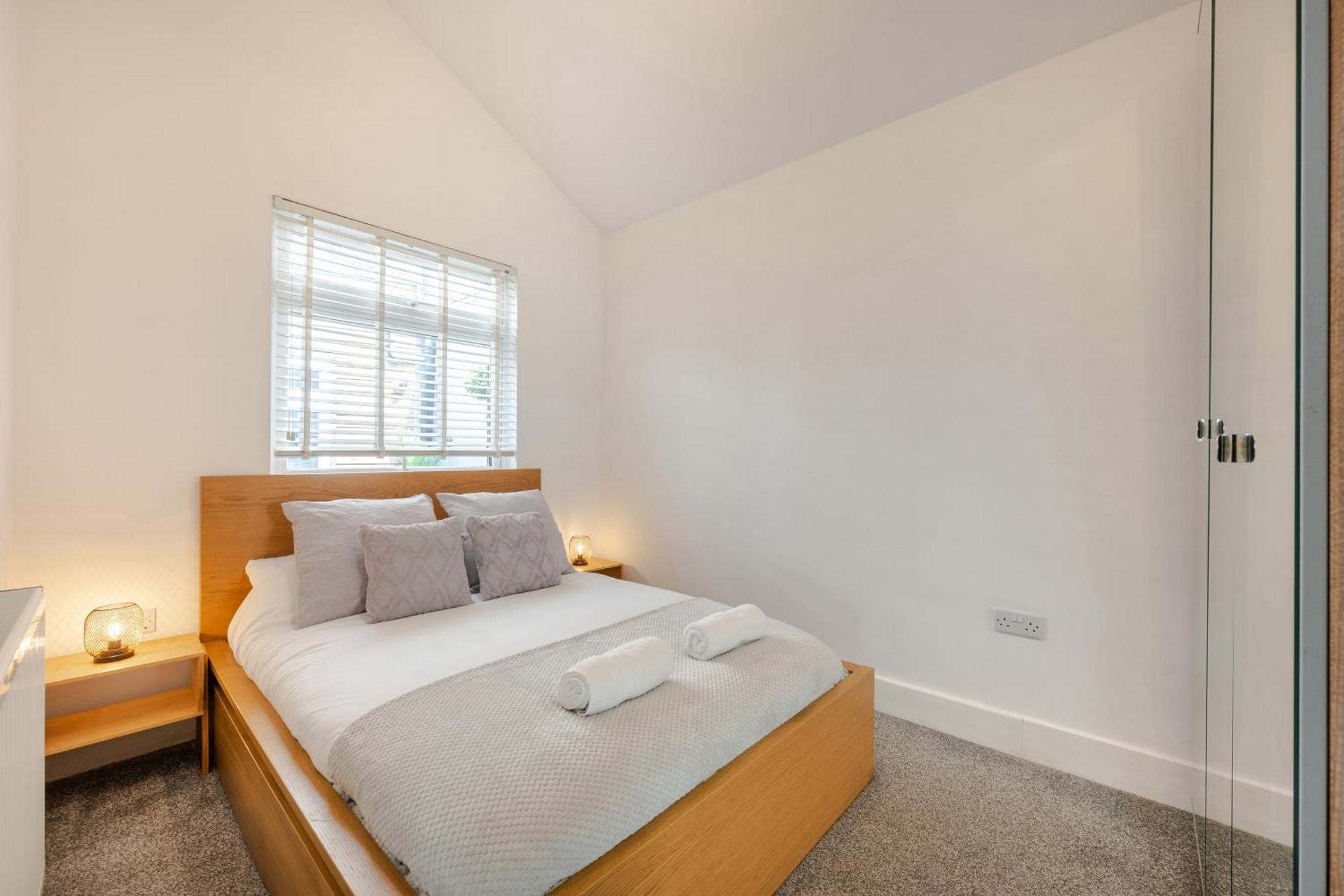 Stylish Two Bedroom Apartment By Central London With Garden Eksteriør bilde